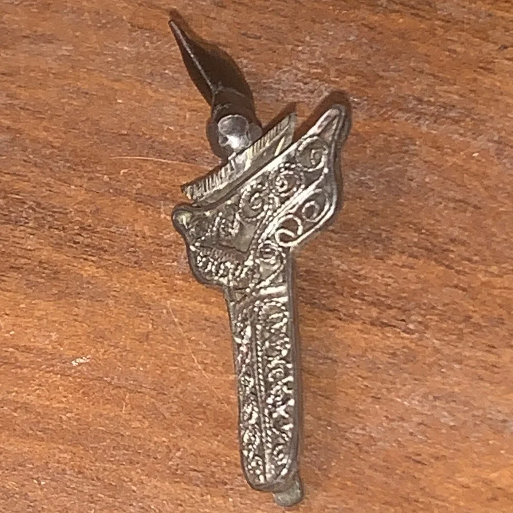 VtG Mini Malaysian Engraved Sterling Silver Kris Sword Tie Tack & Cuff links
